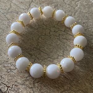 10mm faceted white agate gemstone bracelet.